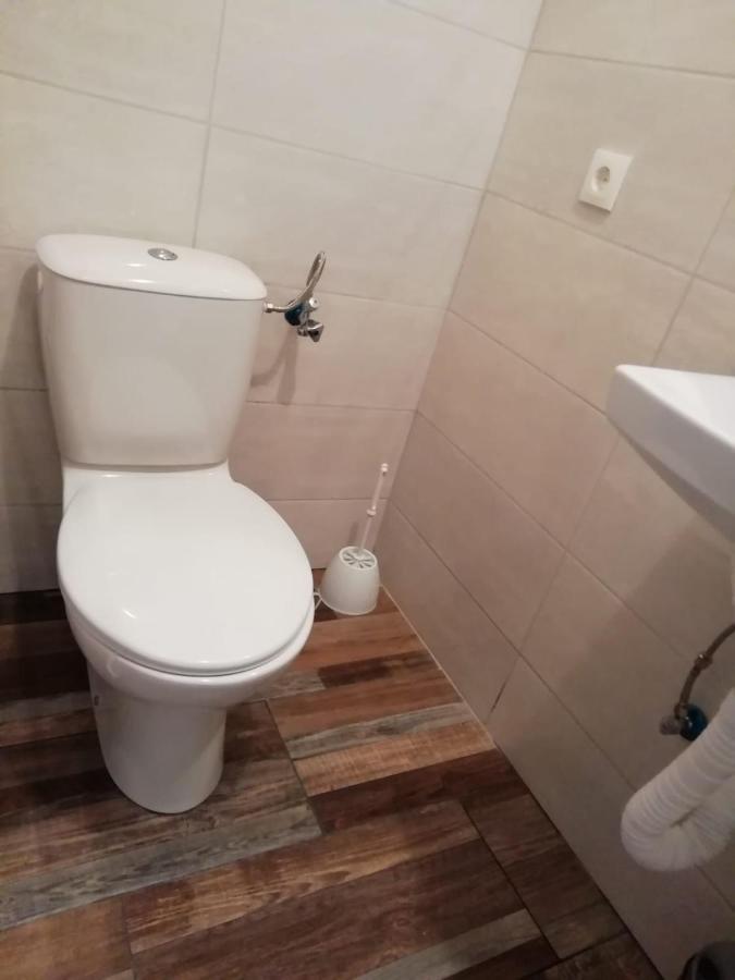 Appartamento Jona - Dugi Rat - Mali Rat Esterno foto