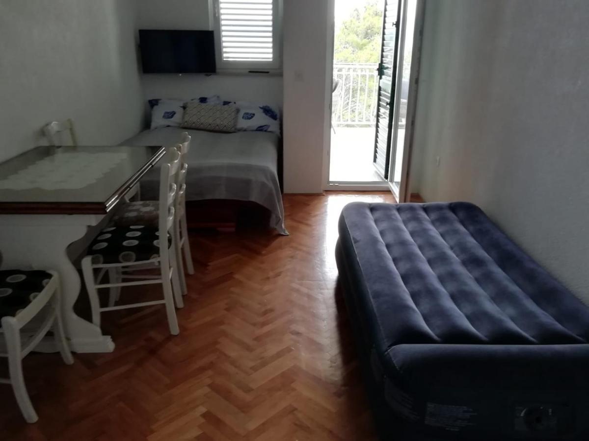 Appartamento Jona - Dugi Rat - Mali Rat Esterno foto